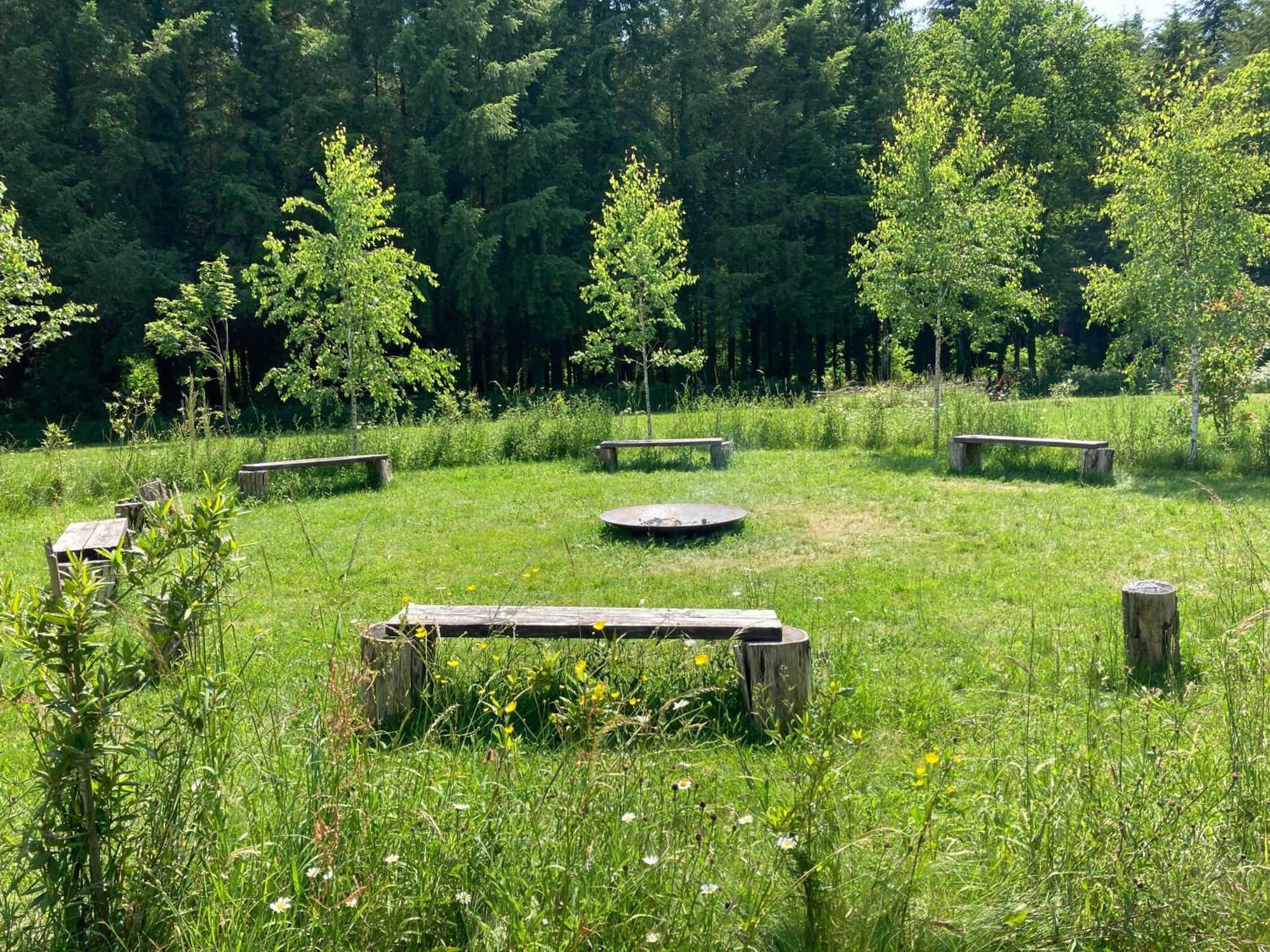 Hotel Au Pre Fleuri Eco Glamping Le Lindois Exterior foto