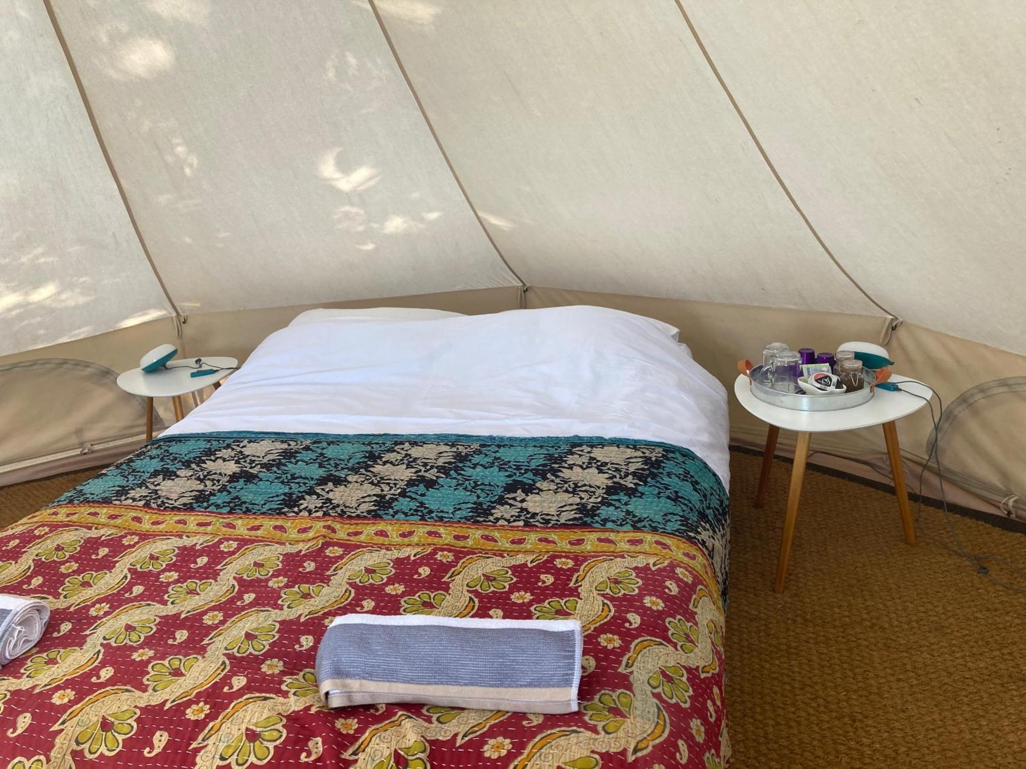 Hotel Au Pre Fleuri Eco Glamping Le Lindois Exterior foto